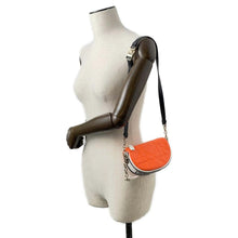 将图像加载到图库查看器中，Dior Vibe Hobo Shoulder Bag Orange Leather Size Mini
