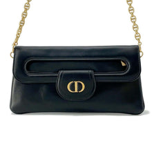 将图像加载到图库查看器中，Dior CD Logo Chain Clutch Bag Black M8642UBBU Leather
