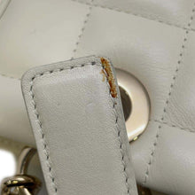 将图像加载到图库查看器中，Dior Essential ArchiCannage Chain Tote Bag Off-white Leather
