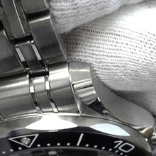 Load image into Gallery viewer, OMEGA Seamaster Diver 300M W42mm Stainless Steel Black Dial 210.30.42.20.01.001
