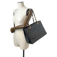 将图像加载到图库查看器中，CHANEL GST tote BlackA50995 Caviar Leather
