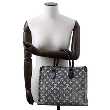 Load image into Gallery viewer, LOUIS VUITTON Onthego Noir/White M46448 Monogram・Jacquard Denim Size MM
