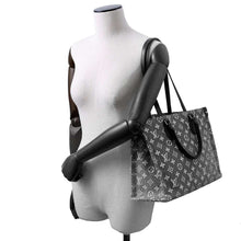 Load image into Gallery viewer, LOUIS VUITTON Onthego Noir/White M46448 Monogram・Jacquard Denim Size MM
