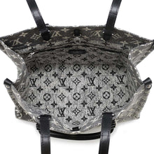 Load image into Gallery viewer, LOUIS VUITTON Onthego Noir/White M46448 Monogram・Jacquard Denim Size MM
