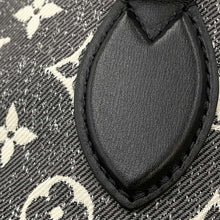 Load image into Gallery viewer, LOUIS VUITTON Onthego Noir/White M46448 Monogram・Jacquard Denim Size MM
