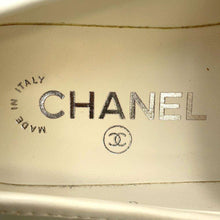 Load image into Gallery viewer, CHANEL CC Logo Matelasse Loafers White G36646 Lambskin Size 35C
