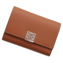 Load image into Gallery viewer, LOEWE Anagram Vertical Wallet Tan C821S33X01 Leather
