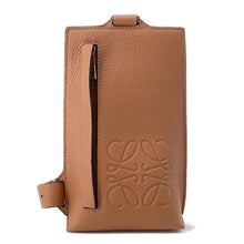 将图像加载到图库查看器中，LOEWE Vertical T-pocket Shoulder Bag Brown C500P02X02 Leather
