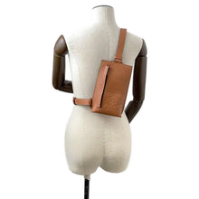 将图像加载到图库查看器中，LOEWE Vertical T-pocket Shoulder Bag Brown C500P02X02 Leather
