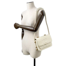 Load image into Gallery viewer, CHANEL Matelasse En Vogue Rope Shoulder Bag White AS0074 Calf Leather
