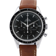 将图像加载到图库查看器中，OMEGA Speedmaster Moonwatch First OMEGA in Space W39.7mm Stainless Steel Leather Black Dial311.32.40.30.01.001
