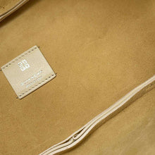 将图像加载到图库查看器中，Givenchy One Shoulder Bag Ivory Leather embossed
