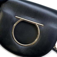 Load image into Gallery viewer, Ferragamo Gancini ChainShoulder Black AU-21 H002 Leather
