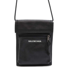 将图像加载到图库查看器中，BALENCIAGA Explorer Shoulder Pouch Black 532298 Leather
