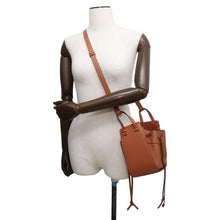 将图像加载到图库查看器中，LOEWE Hammock Drawstring Shoulder Bag Tan A538V07X15 Leather Size Mini
