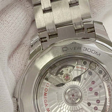 Load image into Gallery viewer, OMEGA Seamaster Diver 300M W42mm Stainless Steel Black Dial210.30.42.20.01.001
