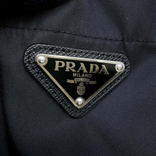 Load image into Gallery viewer, PRADA Re-Nylon raincoat Size 38 Black 292061 Nylon100%
