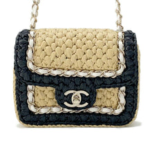 将图像加载到图库查看器中，CHANEL 2024 Cruise Collection Flap Bag Black/White/BeigeAS4556 Blade Raffia Lambskin Size Mini
