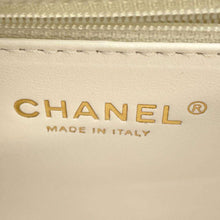 将图像加载到图库查看器中，CHANEL Top Handle Flap 2wayShoulder Bag White AS4544 Shiny Calf Leather
