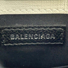 将图像加载到图库查看器中，BALENCIAGA Shopping phone holder White 593826 Leather
