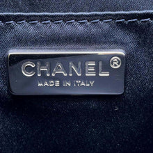 Load image into Gallery viewer, CHANEL CC Logo ChainShoulder Bag Navy/White Sequins Size 25
