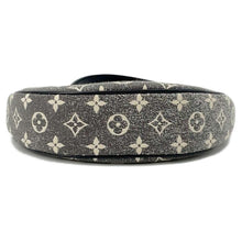 将图像加载到图库查看器中，LOUIS VUITTON loop Gray M21752 Monogram / Jaguar Denim
