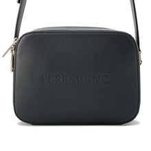 将图像加载到图库查看器中，Ferragamo Logo Shoulder Bag Black 241465 Calf Leather
