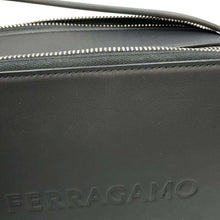 将图像加载到图库查看器中，Ferragamo Logo Shoulder Bag Black 241465 Calf Leather
