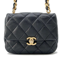 将图像加载到图库查看器中，CHANEL Flap Bag Black AS3205 Lambskin Size Mini
