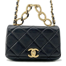 将图像加载到图库查看器中，CHANEL Matelasse ChainShoulder Bag Black AS3365 Lambskin
