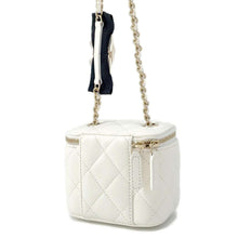 将图像加载到图库查看器中，CHANEL Matelasse Shoulder Vanity Camellia White AP2158 Lambskin
