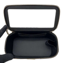 将图像加载到图库查看器中，CHANEL Matelasse 2wayShoulder Vanity with Pearl Handle Black Lambskin
