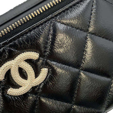 将图像加载到图库查看器中，CHANEL Matelasse 2wayShoulder Vanity with Pearl Handle Black Lambskin
