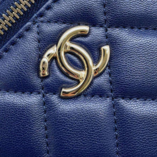 将图像加载到图库查看器中，CHANEL Vanity ChainShoulder Bag Navy AP2846 Lambskin
