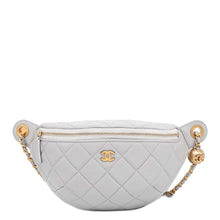 将图像加载到图库查看器中，CHANEL Waist pouch Gray Lambskin
