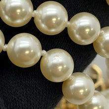 将图像加载到图库查看器中，CHANEL Pearl choker Metal Faux Pearl
