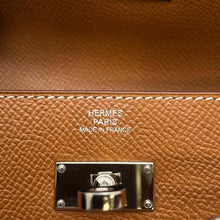 将图像加载到图库查看器中，HERMES Kelly wallet Gold Epsom
