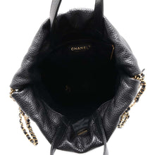 将图像加载到图库查看器中，CHANEL CHANEL22 Backpack Black AS3859 Caviar Leather
