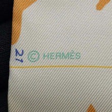 Load image into Gallery viewer, HERMES Twilly Herms Parade HERMES Parade Gri Perle/Vert/Jaune Silk100%
