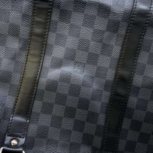 将图像加载到图库查看器中，LOUIS VUITTON Keepall Bandouliere Noir N41413 Damier Graphite Size 55
