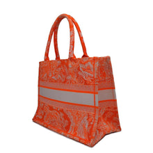 将图像加载到图库查看器中，Dior Book Tote Toile de Jouy Orange/White M1296ZROC_M057 Canvas Size Medium
