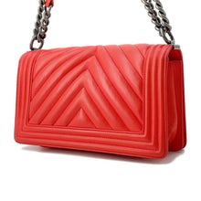 将图像加载到图库查看器中，CHANEL Chevron Boy Chanel ChainShoulder Carnelian A67086 Lambskin
