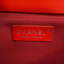 将图像加载到图库查看器中，CHANEL Chevron Boy Chanel ChainShoulder Carnelian A67086 Lambskin
