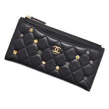 将图像加载到图库查看器中，CHANEL Matelasse Symbol Bag Charm Slim Pouch Black Lambskin
