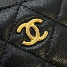 将图像加载到图库查看器中，CHANEL Matelasse Symbol Bag Charm Slim Pouch Black Lambskin
