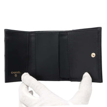 将图像加载到图库查看器中，CHANEL Matelasse Tri-Fold Compact Wallet Black AP4084 Caviar Leather
