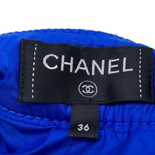 将图像加载到图库查看器中，CHANEL Square neckline CC Logo jumpsuit Size 36 Blue/Red P71686 Wool 67% Viscose 21% Polyester 12%
