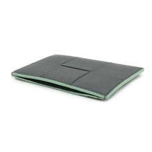 将图像加载到图库查看器中，Bottega Veneta Card Case Gray/Green Leather
