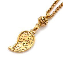 将图像加载到图库查看器中，CHANEL CC Logo Necklace Gold Metal
