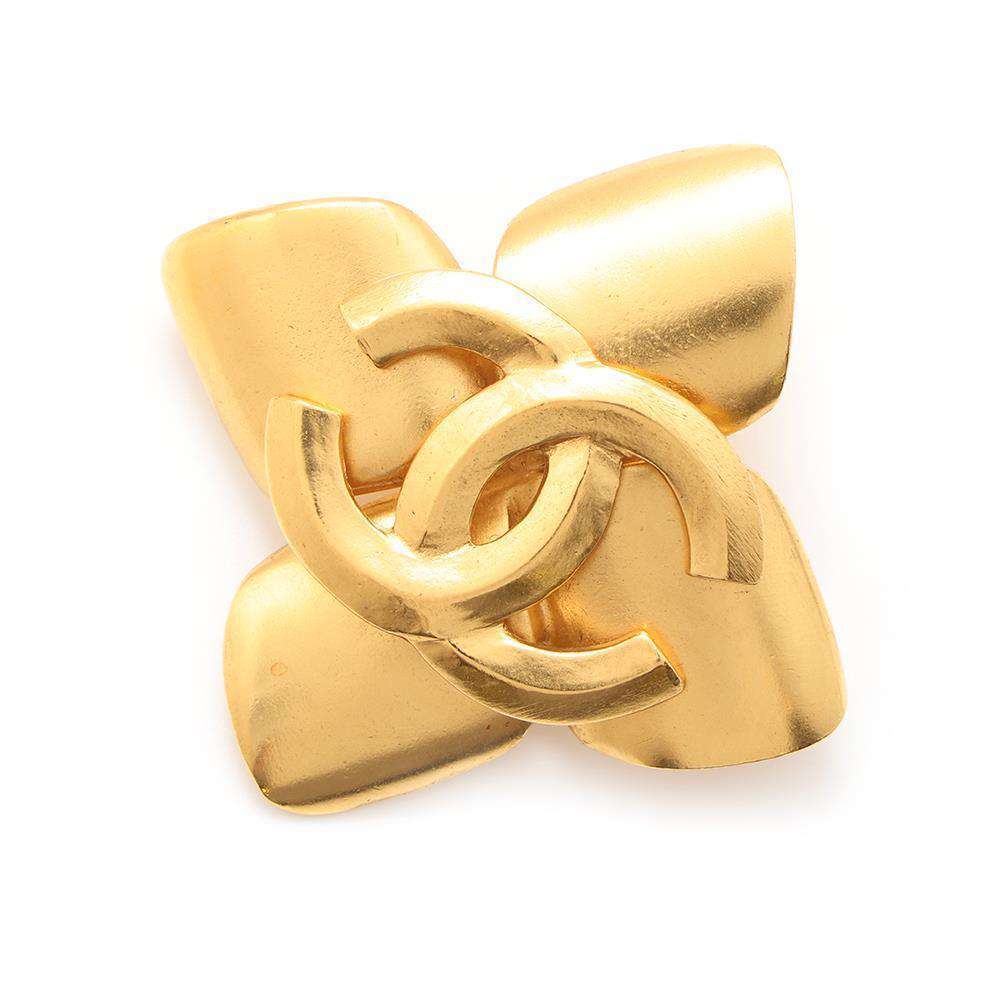 CHANEL CC Logo Four Leaf Brooch Gold Metal